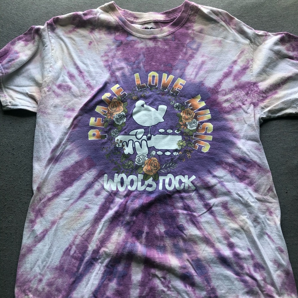 graphic tee